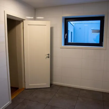 Apartment Toppleilighet Med Utsikt I Sentrum Nord Tromso
