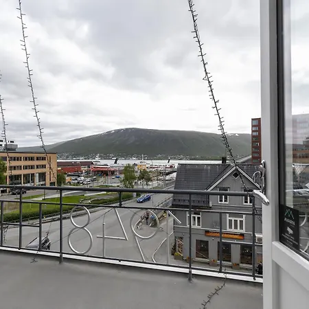 Northstay - Center Terrace With Mountain View Tromsø