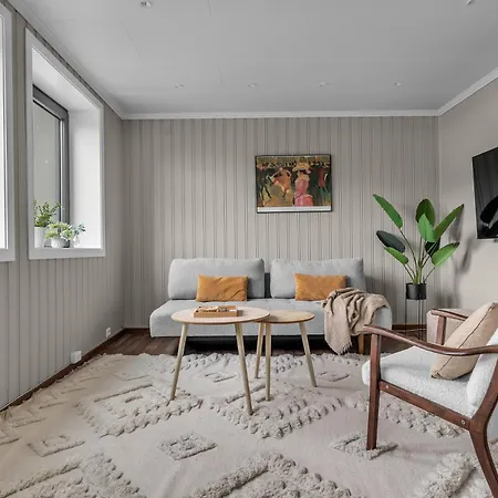 Northstay - Center Terrace With Mountain View Tromsø