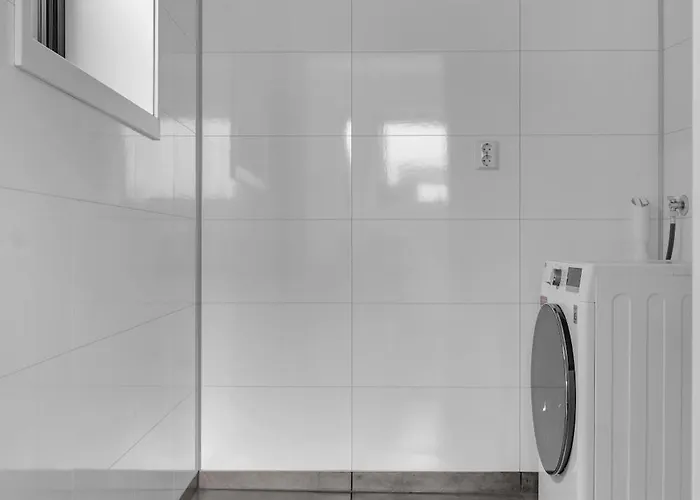 Northstay - Center Terrace With Mountain View Апартаменты *