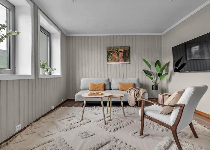 Northstay - Center Terrace With Mountain View Tromsø