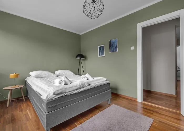 Апартаменты Northstay - Center Terrace With Mountain View Тромсё