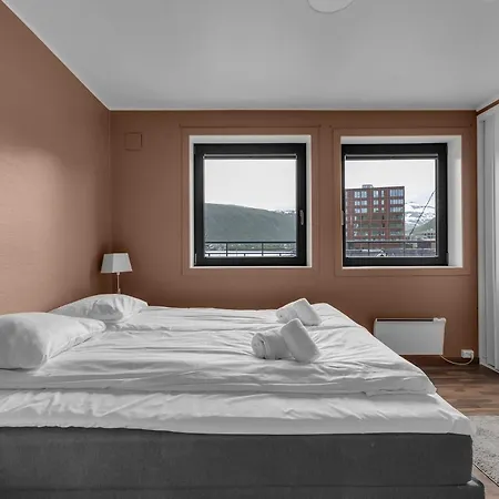 公寓 Northstay - Center Terrace With Mountain View 特罗姆瑟