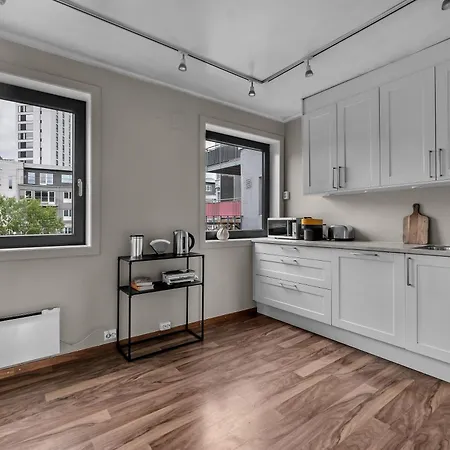 Northstay - Center Terrace With Mountain View *