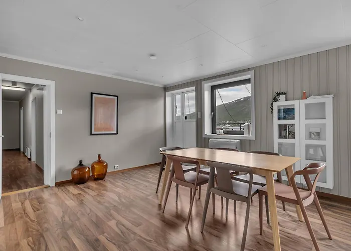 Northstay - Center Terrace With Mountain View * Tromsø